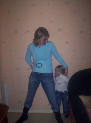 NOEMIE Ma nies avec sa mere